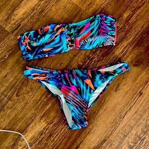 Victoria’s Secret bikini